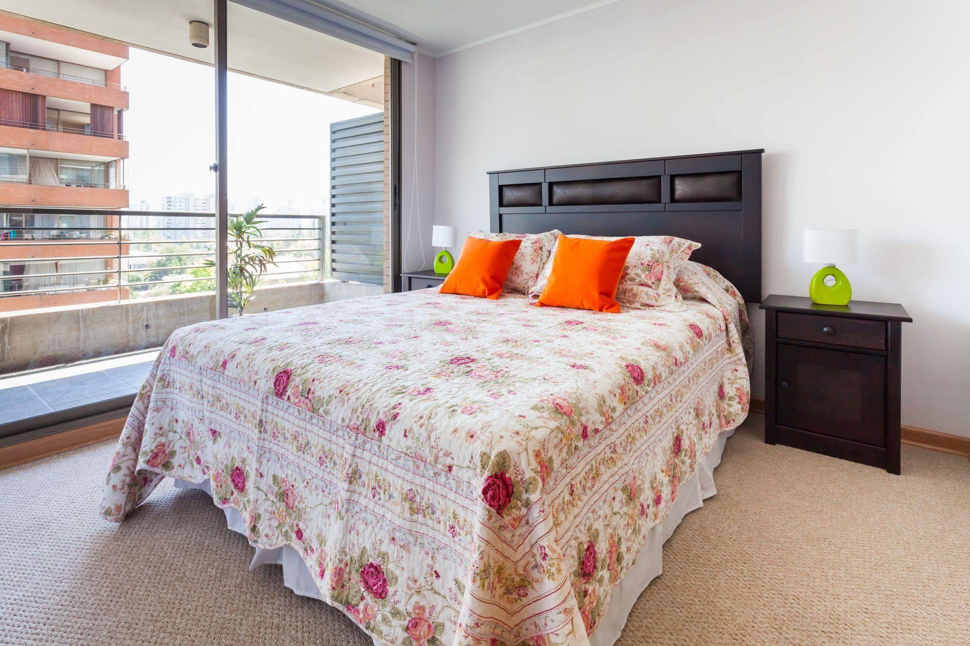 Livinnest Apartments Santiago Luaran gambar
