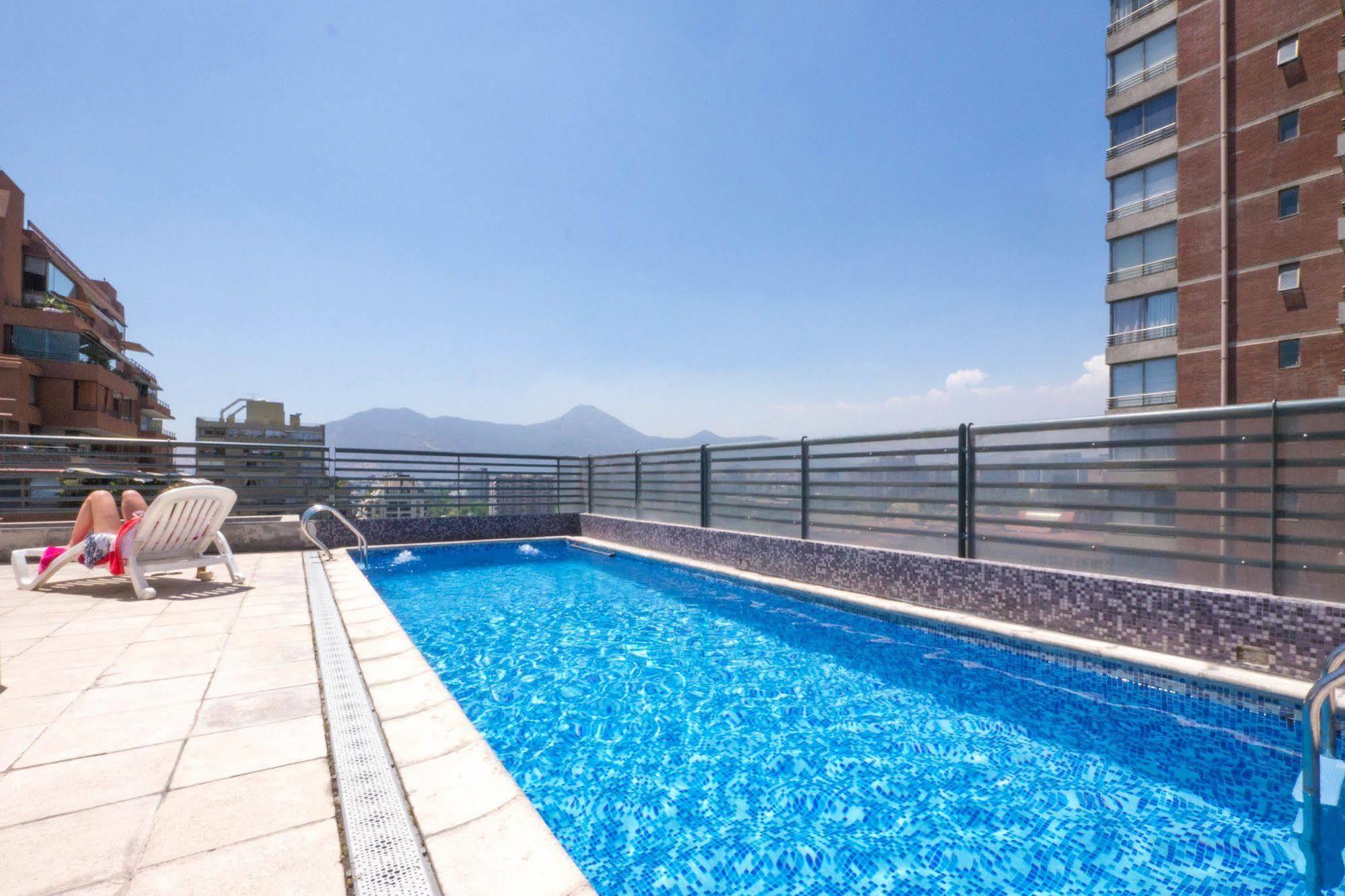 Livinnest Apartments Santiago Luaran gambar